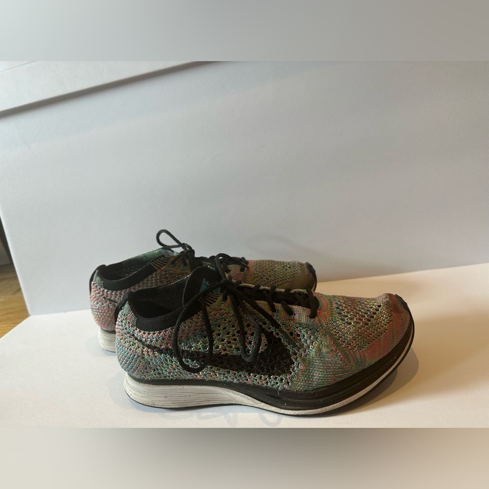 Nike Flyknit Racer - Picture 4 of 4